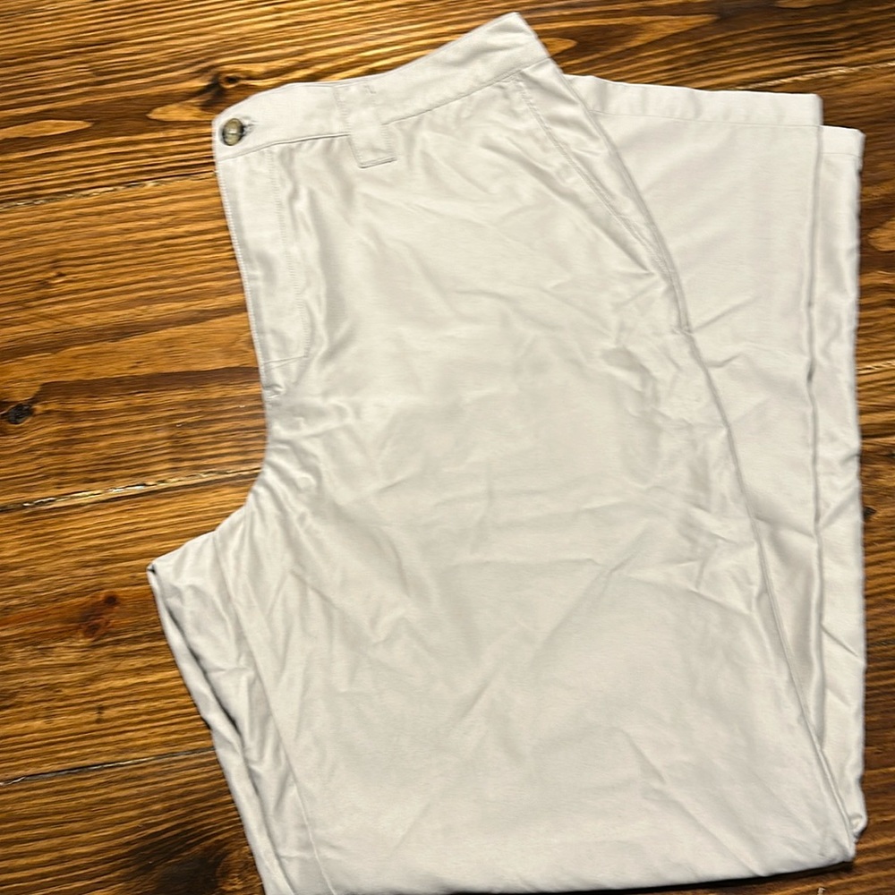 Size 38 Mens Columbia Omni-shield Hiking khakis-Tan